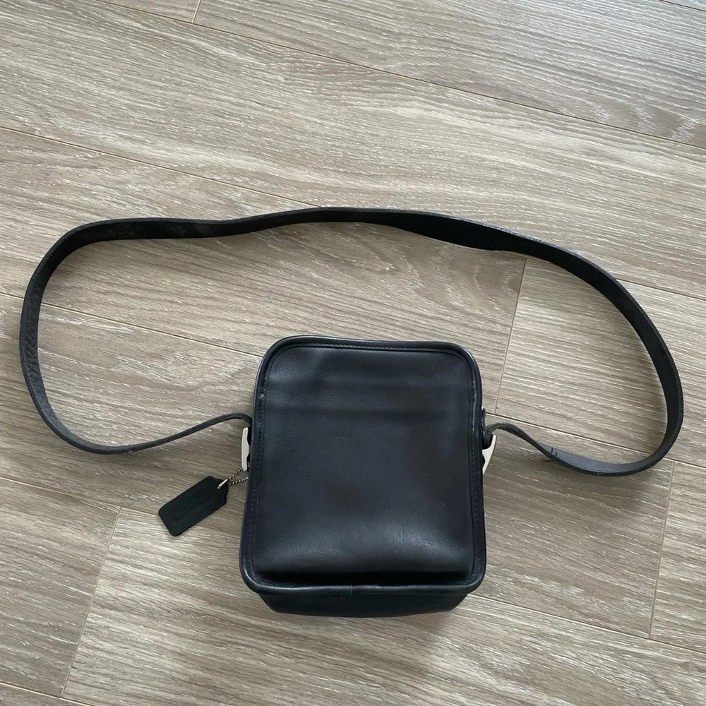 Vintage Coach 9817 Camera Crossbody Handbag Black Leather Made in USA - Picture 3 of 9